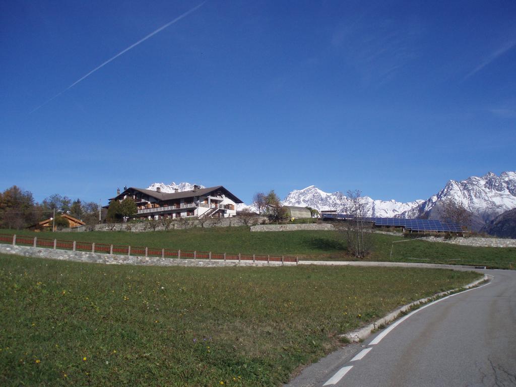 Agriturismo Plan d'Avie Aosta Habitación foto