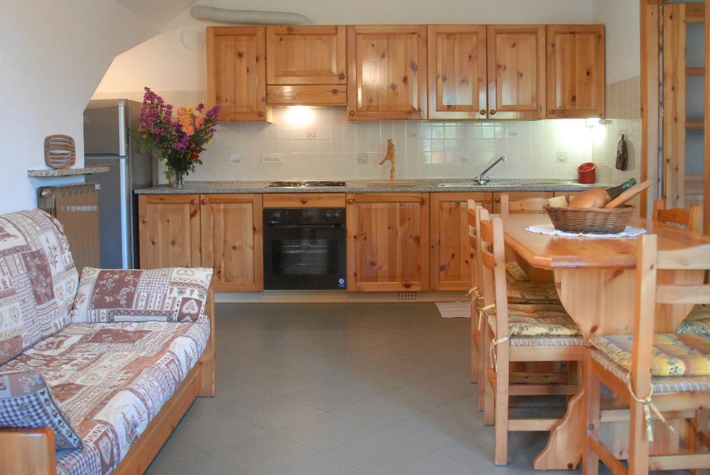 Agriturismo Plan d'Avie Aosta Habitación foto